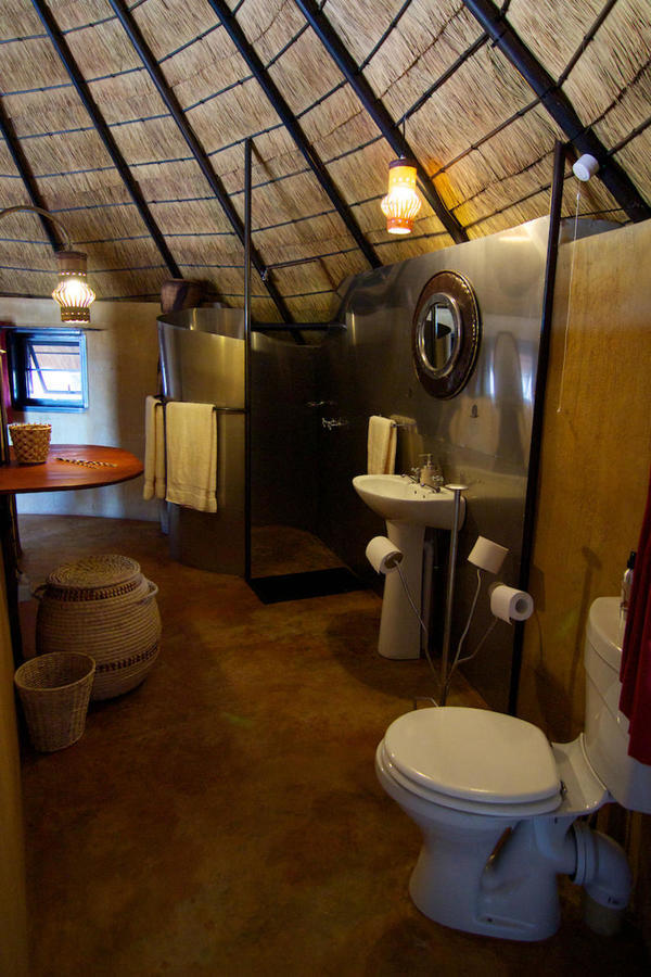 Ongula Village Homestead Lodge Omupumba Bagian luar foto