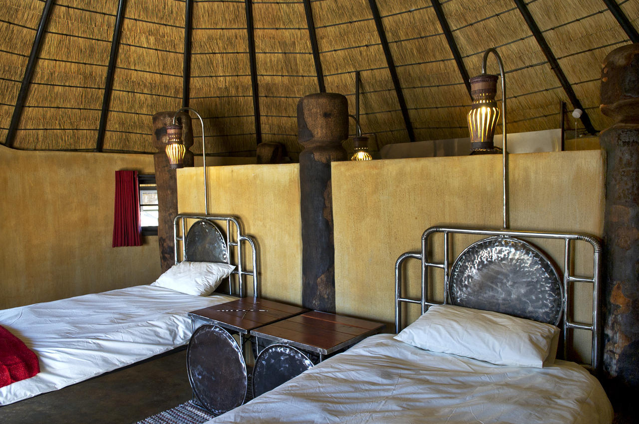 Ongula Village Homestead Lodge Omupumba Bagian luar foto