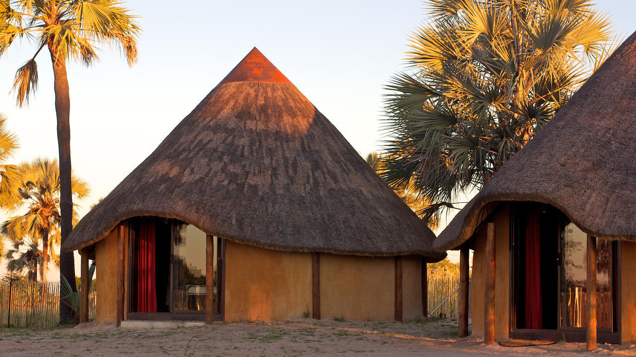 Ongula Village Homestead Lodge Omupumba Bagian luar foto